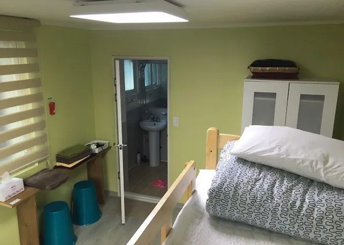 Hans House Hotel 2*