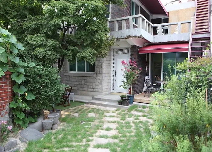Hans House 2*