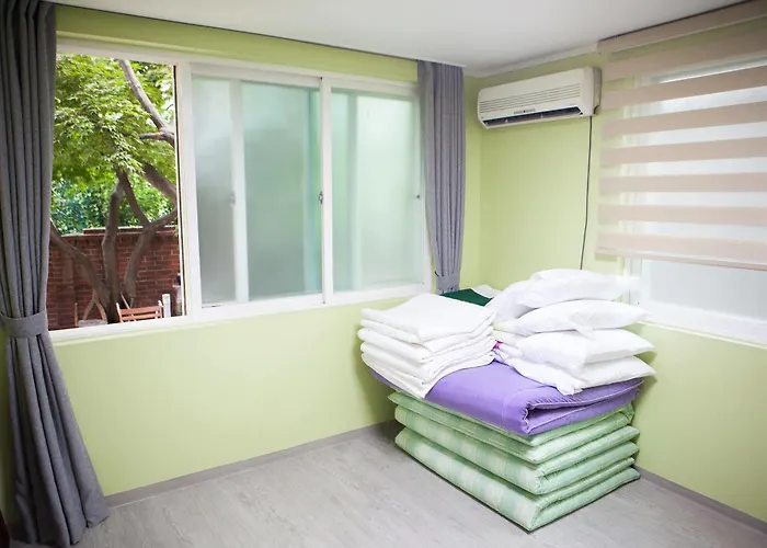 Hans House Hotel 2*