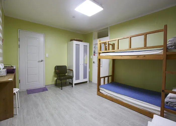 Hans House Hotel 2*