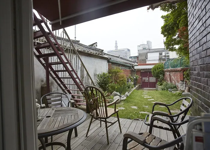 Hans House Hotel 2*