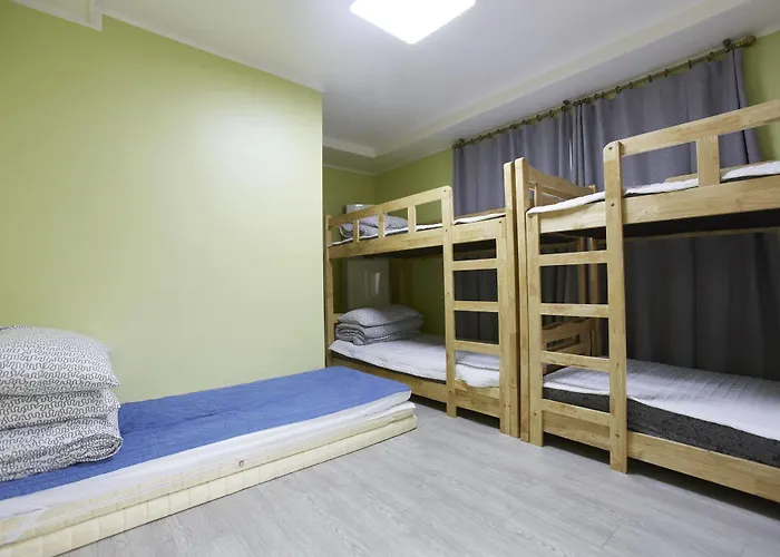 Hotel Hans House 2*